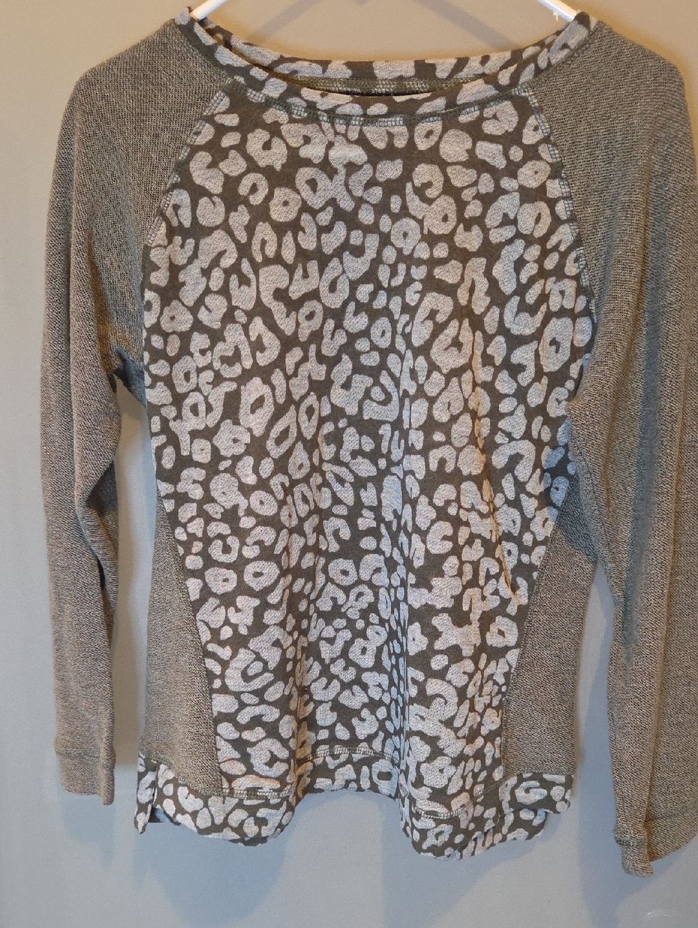 Women's Grey Leopard-Print Scoop Neck Sweater